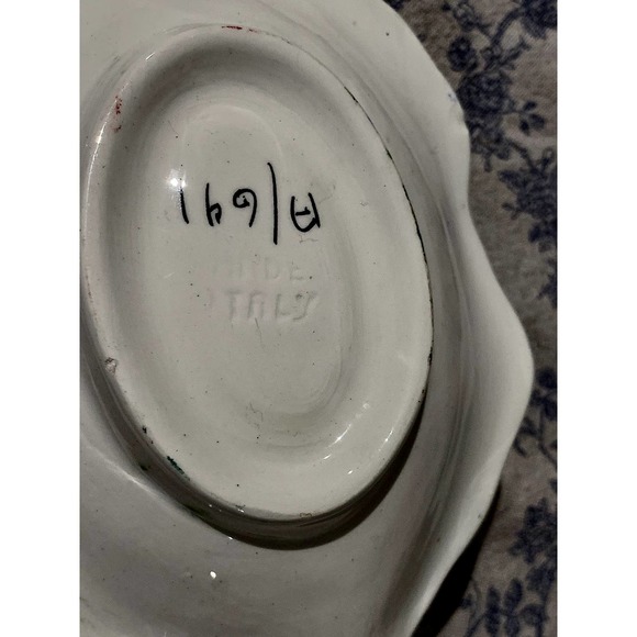 Vintage Made in Italy Leaf-shaped Floral Plate - Picture 4 of 4